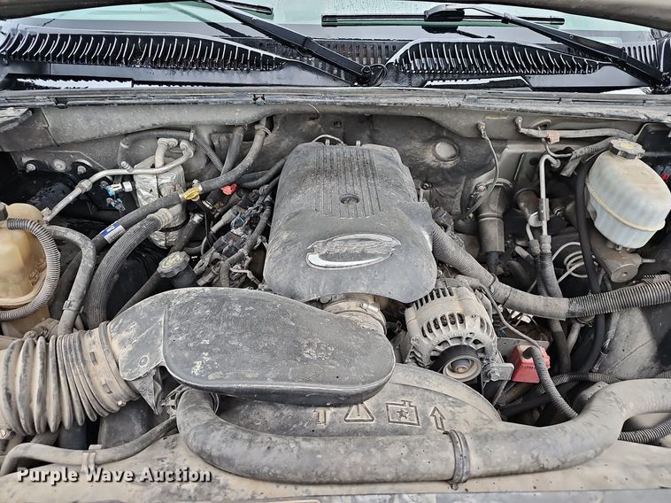 image for item NP9065 2003 Chevrolet 2500 HD Ext. Cab pickup truck