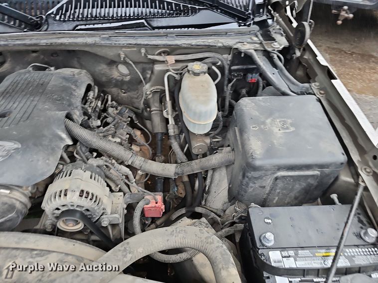 image for item NP9065 2003 Chevrolet 2500 HD Ext. Cab pickup truck