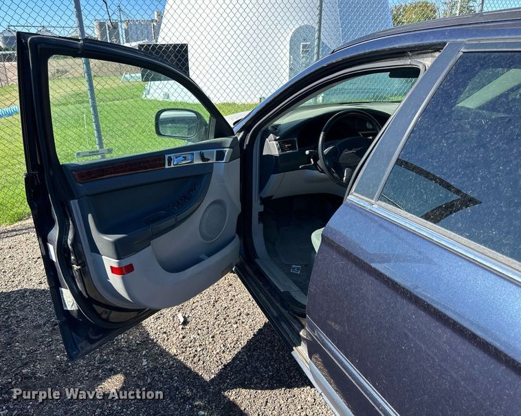 image for item NP9984 2007 Chrysler  Pacifica  SUV