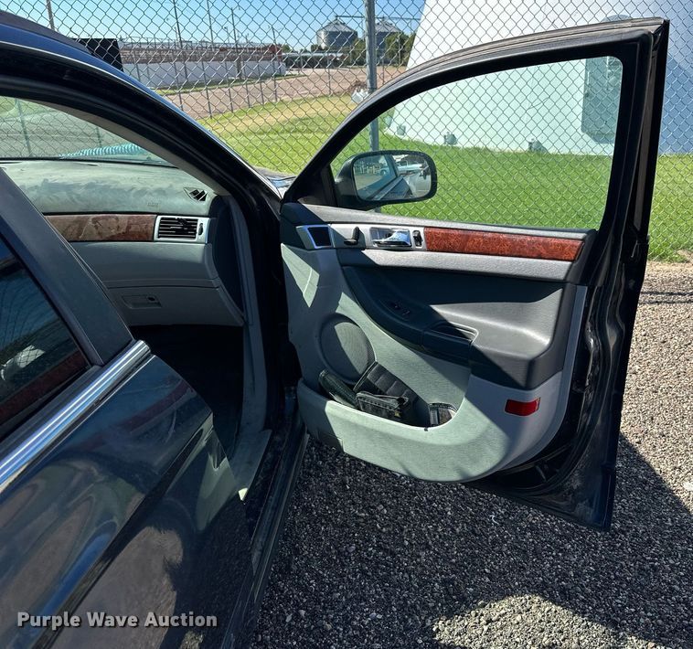 image for item NP9984 2007 Chrysler  Pacifica  SUV