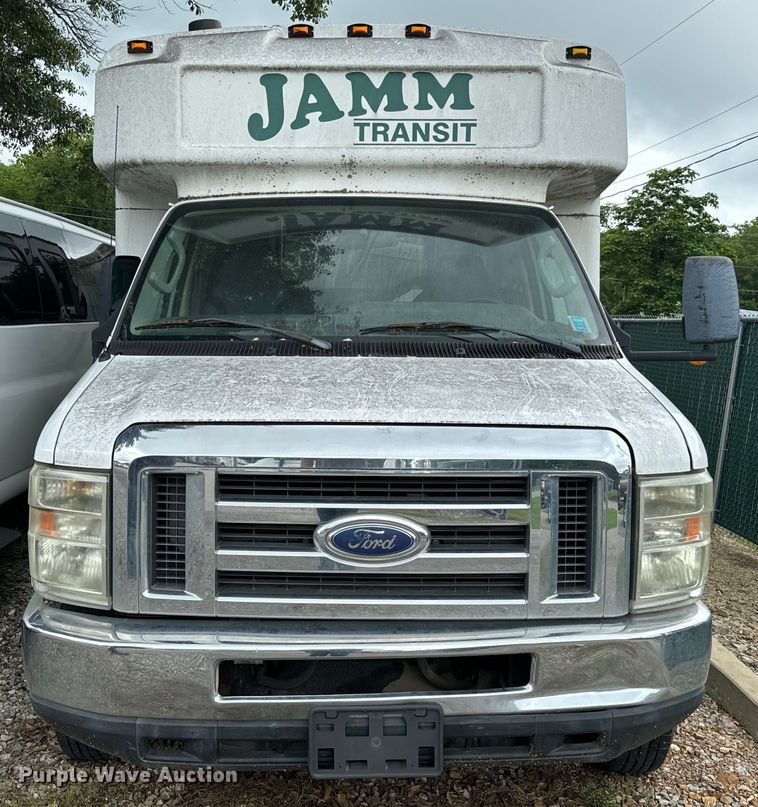 image for item NQ9554 2009 Graval UE10 shuttle bus