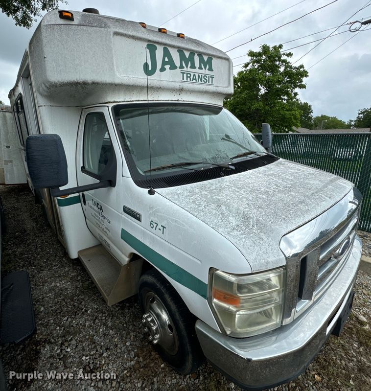 image for item NQ9554 2009 Graval UE10 shuttle bus