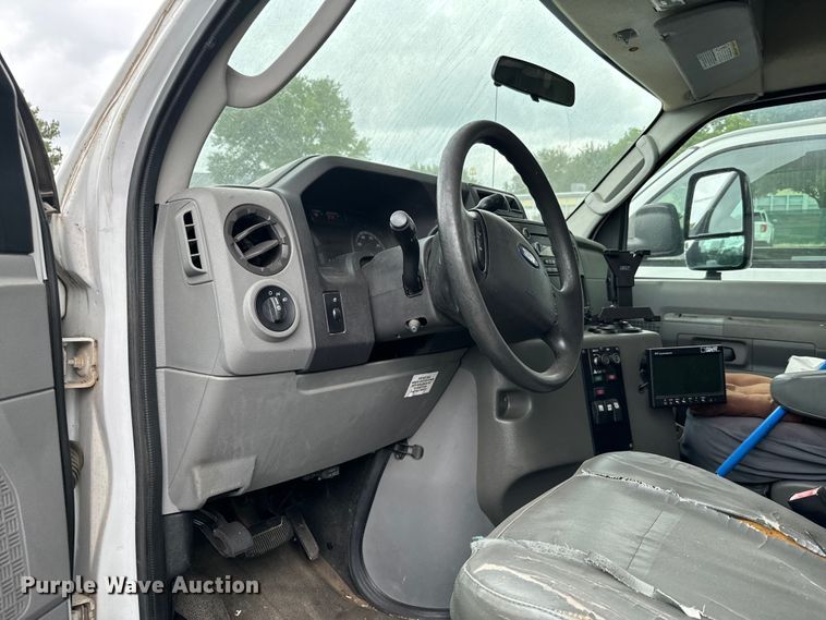 image for item NQ9554 2009 Graval UE10 shuttle bus