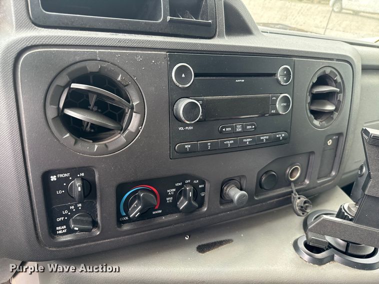 image for item NQ9554 2009 Graval UE10 shuttle bus