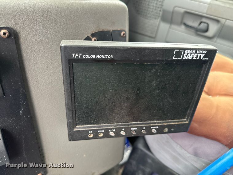 image for item NQ9554 2009 Graval UE10 shuttle bus