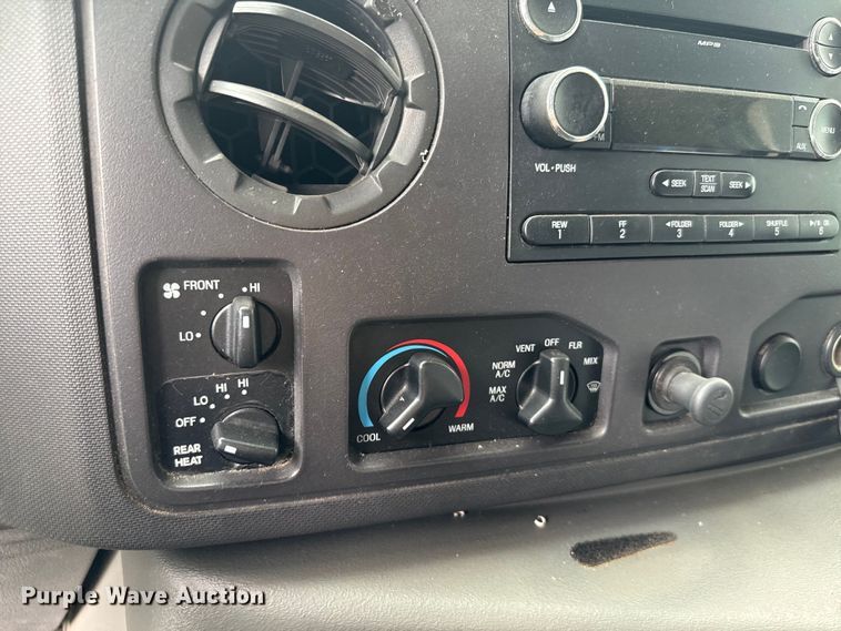 image for item NQ9554 2009 Graval UE10 shuttle bus