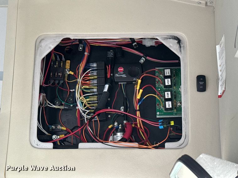 image for item NQ9554 2009 Graval UE10 shuttle bus