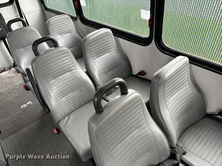 image for item NQ9554 2009 Graval UE10 shuttle bus