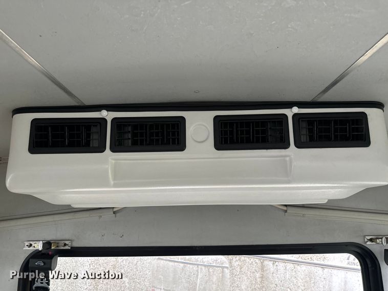 image for item NQ9554 2009 Graval UE10 shuttle bus