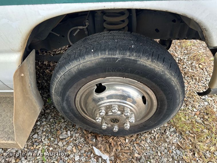 image for item NQ9554 2009 Graval UE10 shuttle bus