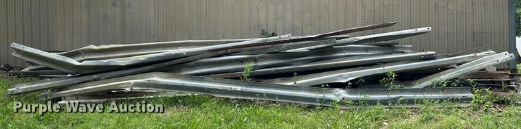image for item NR9935 Approximately 20 guard rails 