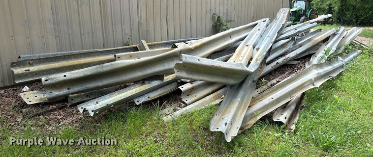 image for item NR9935 Approximately 20 guard rails 