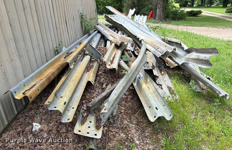 image for item NR9935 Approximately 20 guard rails 