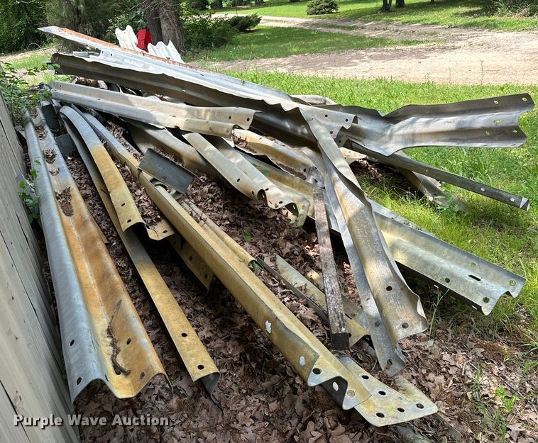 image for item NR9935 Approximately 20 guard rails 