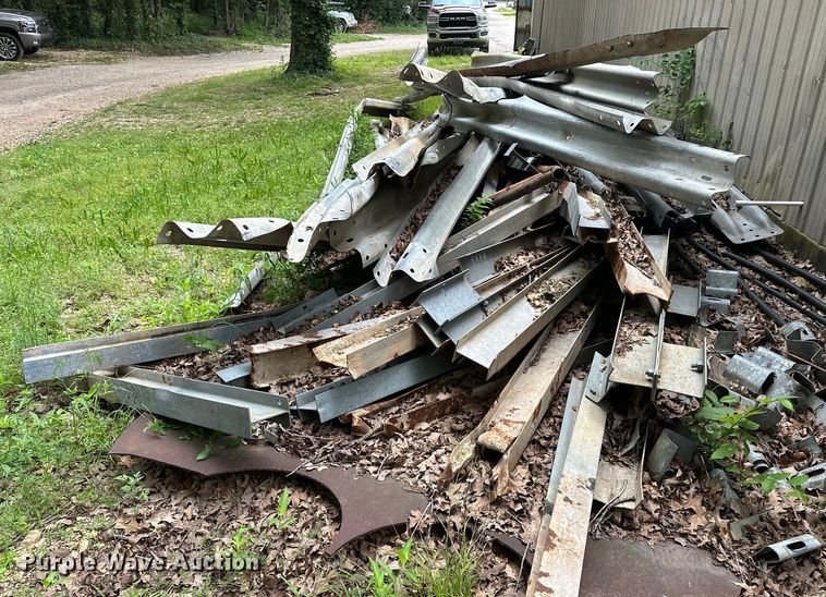 image for item NR9935 Approximately 20 guard rails 