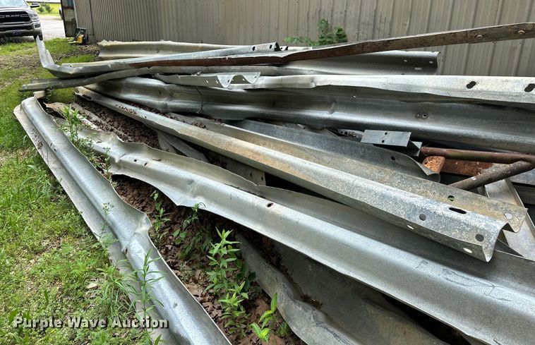 image for item NR9935 Approximately 20 guard rails 