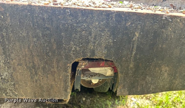 image for item NR9936 1988 GMC C6000  flatbed truck