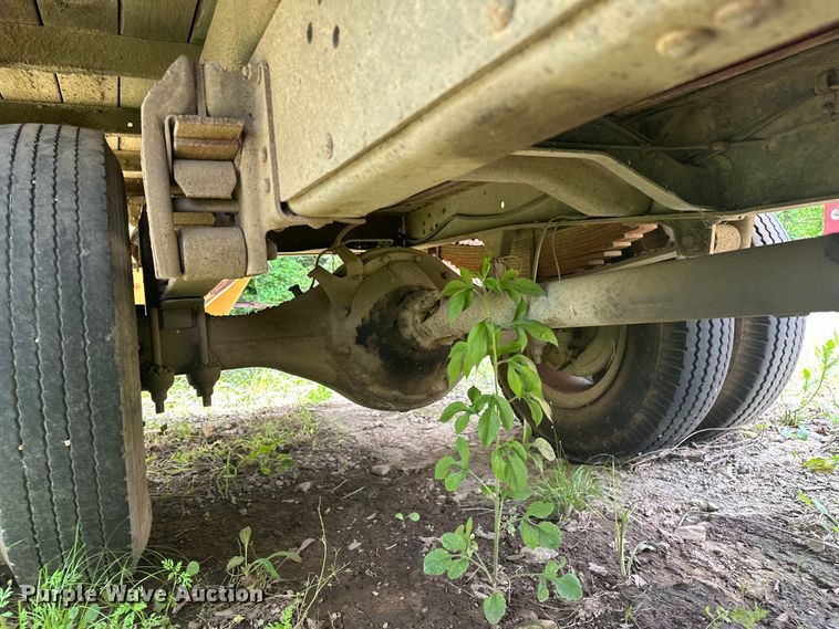 image for item NR9936 1988 GMC C6000  flatbed truck