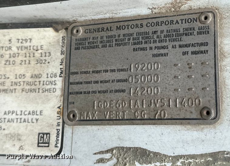 image for item NR9936 1988 GMC C6000  flatbed truck