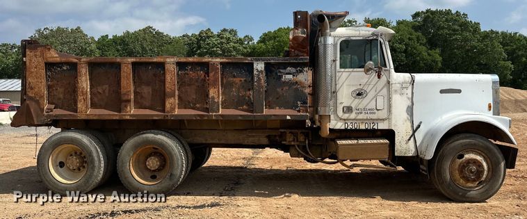 image for item NR9939 1986 Freightliner  FLC dump truck