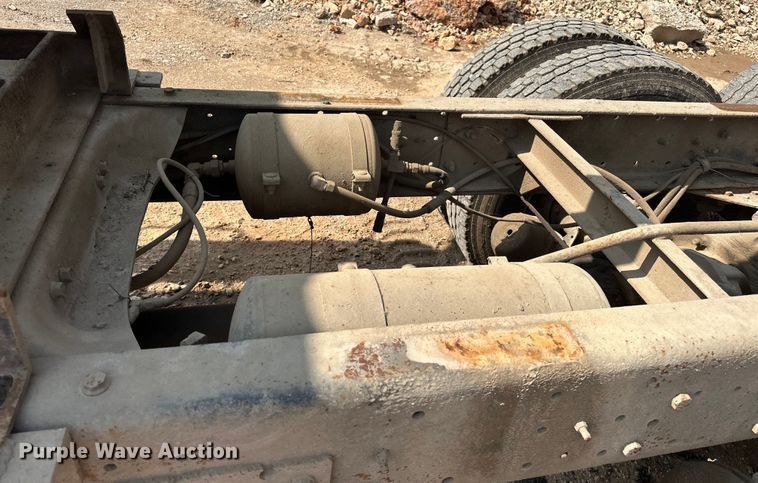 image for item NR9939 1986 Freightliner  FLC dump truck