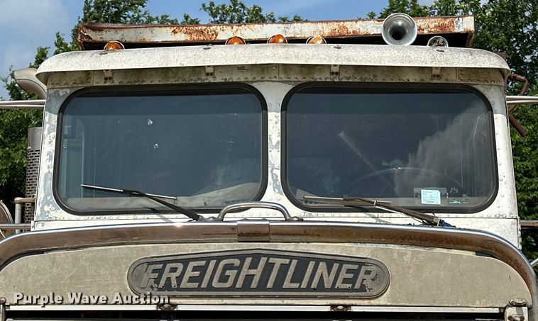 image for item NR9939 1986 Freightliner  FLC dump truck