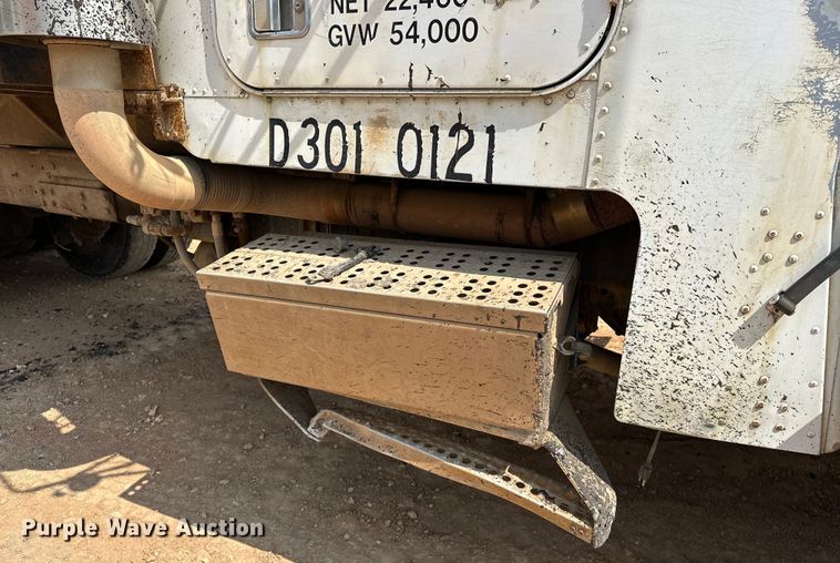 image for item NR9939 1986 Freightliner  FLC dump truck