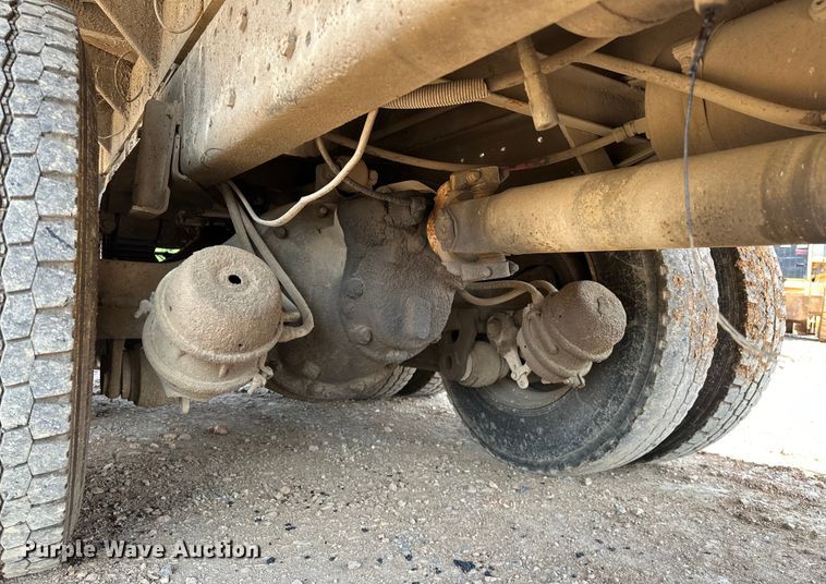 image for item NR9939 1986 Freightliner  FLC dump truck