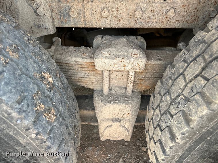 image for item NR9939 1986 Freightliner  FLC dump truck