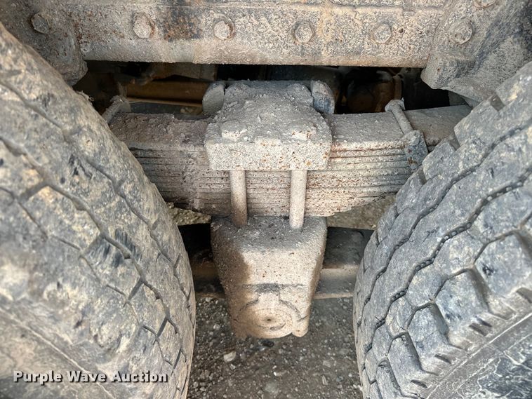 image for item NR9939 1986 Freightliner  FLC dump truck