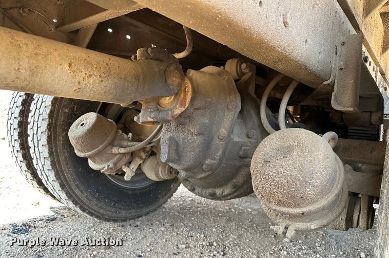 image for item NR9939 1986 Freightliner  FLC dump truck