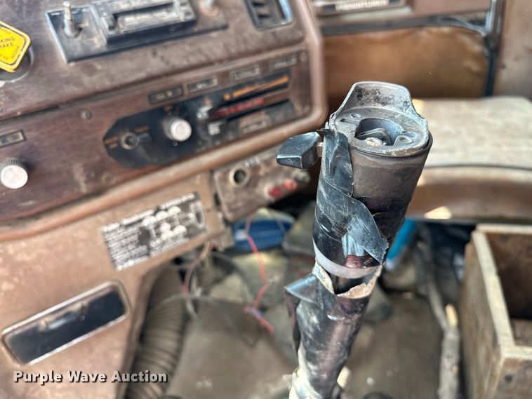 image for item NR9939 1986 Freightliner  FLC dump truck