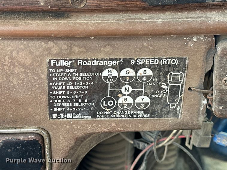 image for item NR9939 1986 Freightliner  FLC dump truck