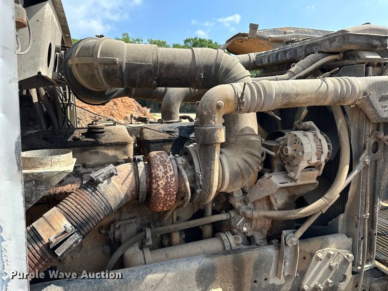 image for item NR9939 1986 Freightliner  FLC dump truck