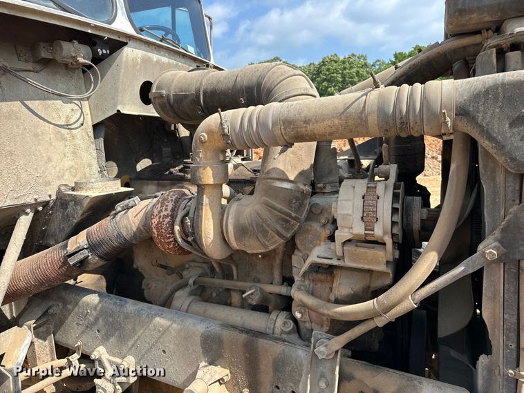 image for item NR9939 1986 Freightliner  FLC dump truck