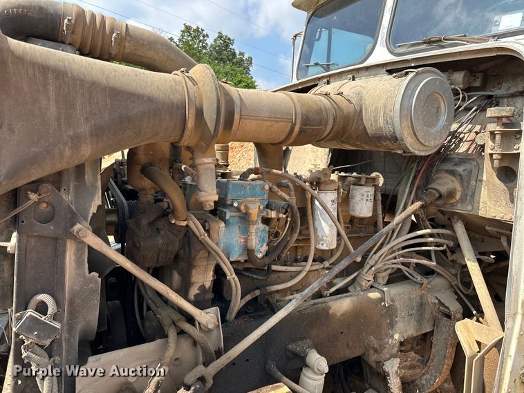 image for item NR9939 1986 Freightliner  FLC dump truck