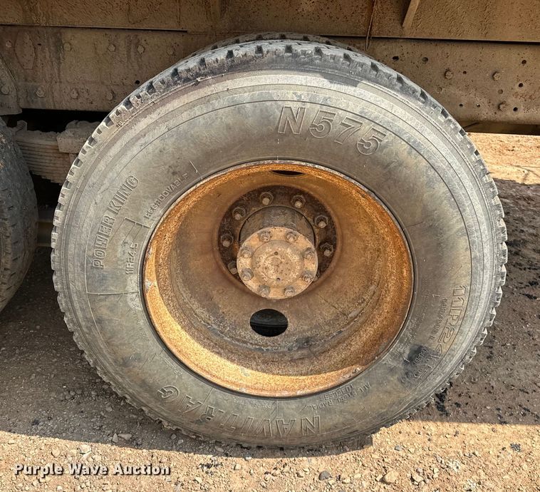 image for item NR9939 1986 Freightliner  FLC dump truck