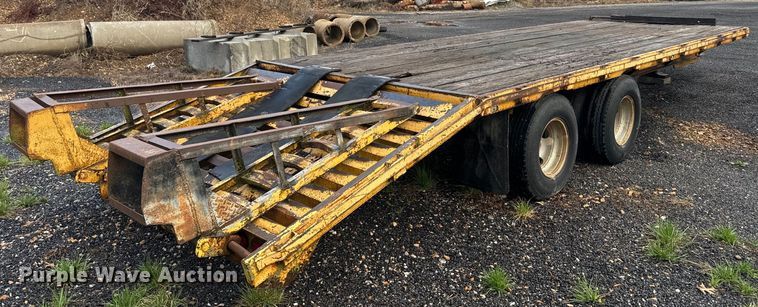 image for item NS9527 1993 Starlite equipment trailer