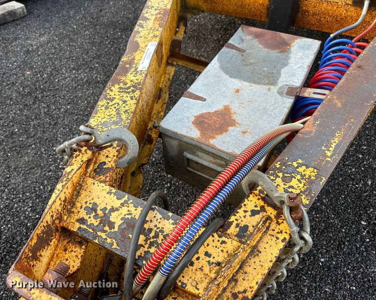 image for item NS9527 1993 Starlite equipment trailer