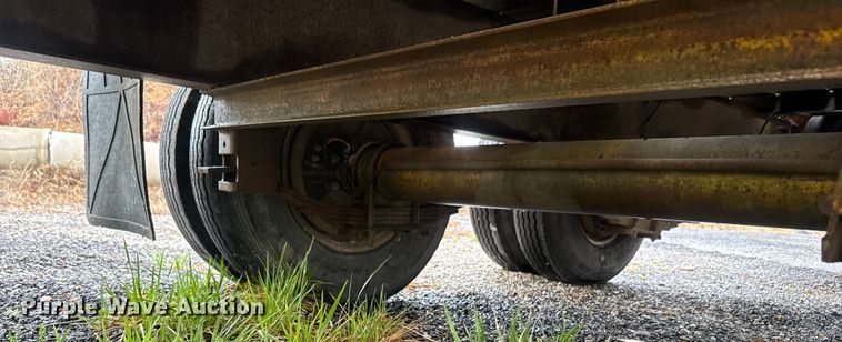 image for item NS9527 1993 Starlite equipment trailer