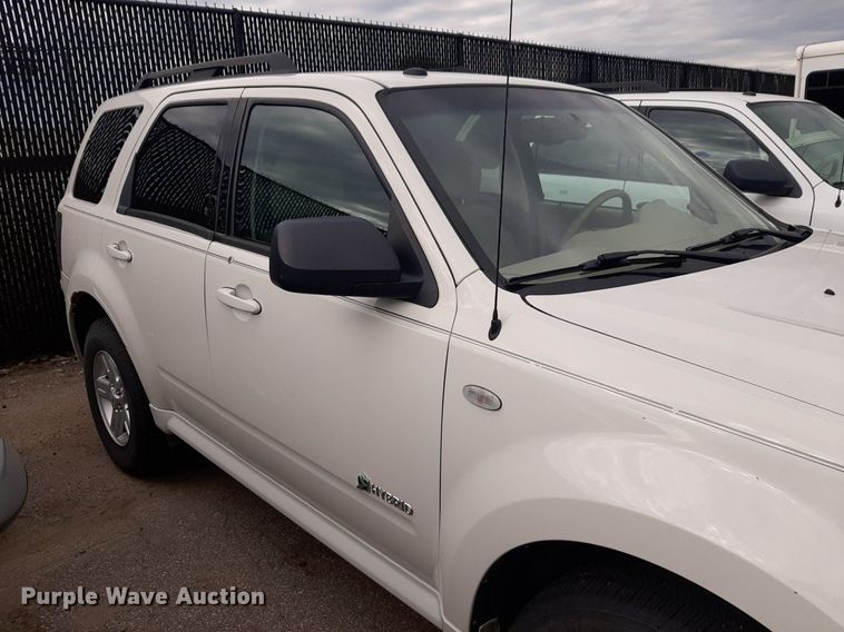 image for item NU9810 2009 Mercury Mariner SUV