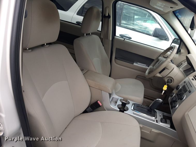 image for item NU9810 2009 Mercury Mariner SUV