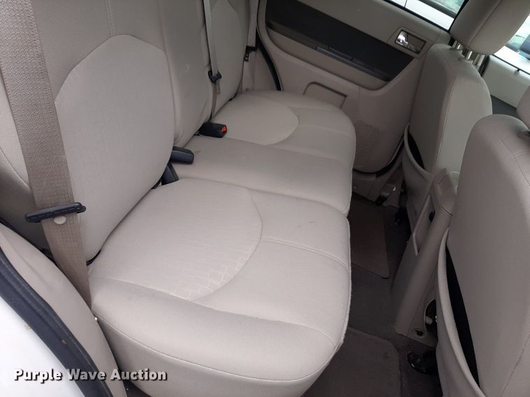 image for item NU9810 2009 Mercury Mariner SUV