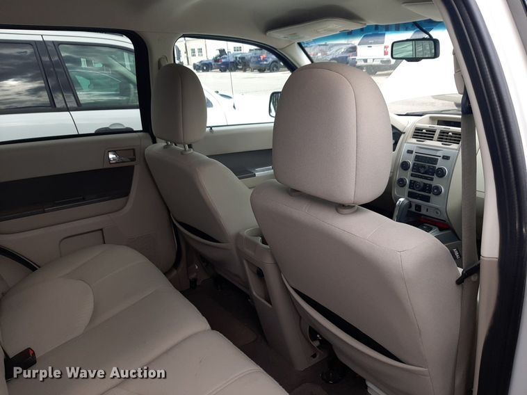 image for item NU9810 2009 Mercury Mariner SUV