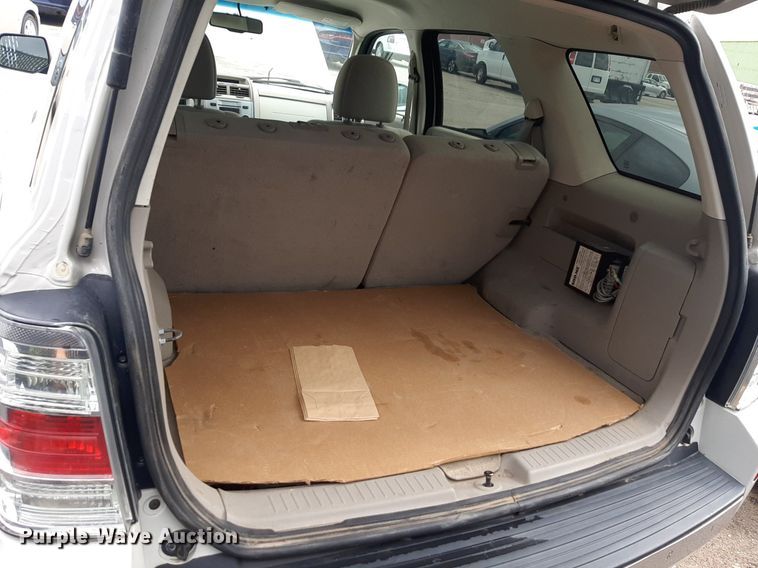 image for item NU9810 2009 Mercury Mariner SUV