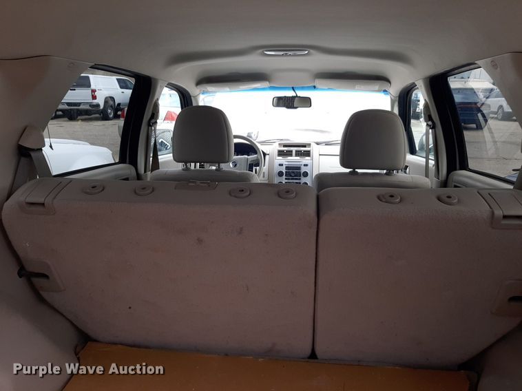 image for item NU9810 2009 Mercury Mariner SUV