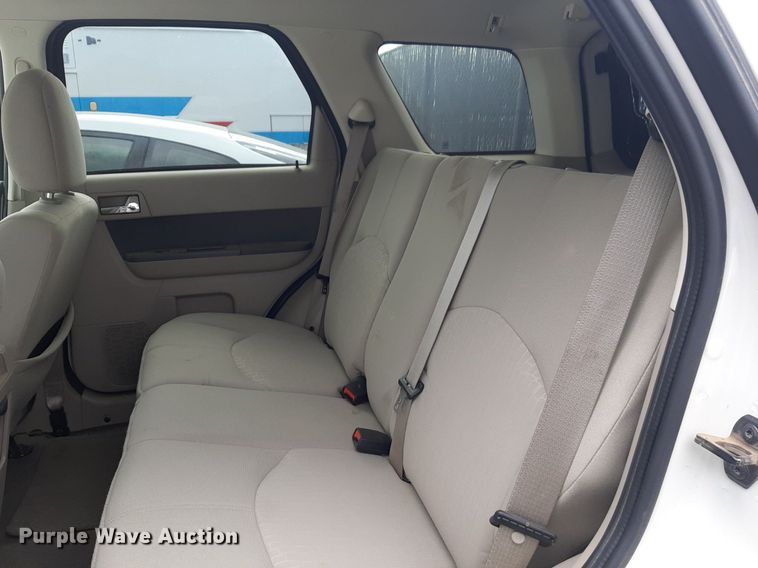 image for item NU9810 2009 Mercury Mariner SUV