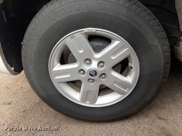 image for item NU9810 2009 Mercury Mariner SUV