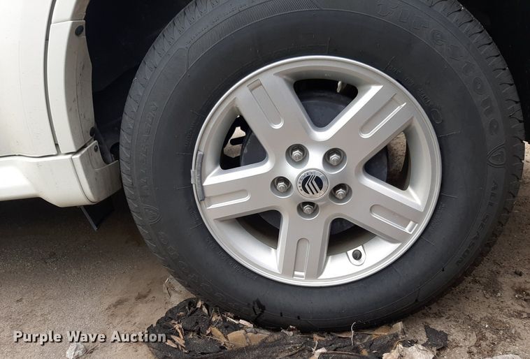 image for item NU9810 2009 Mercury Mariner SUV