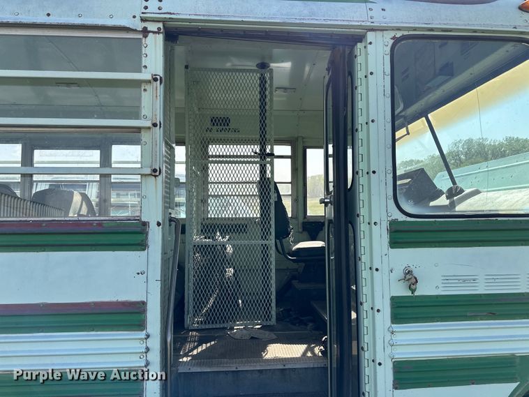 image for item NY9088 1980 Blue Bird bus